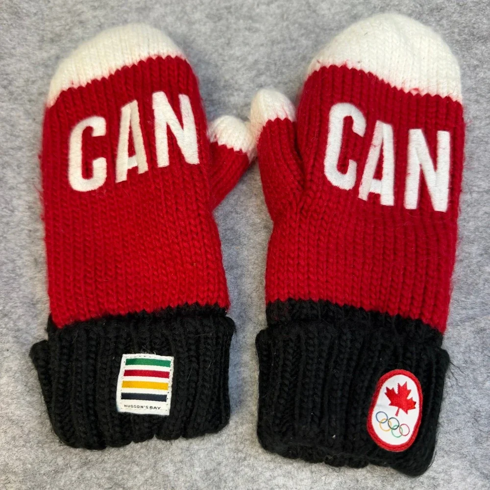 Hudson's Bay Team Canada Olympic Mittens Red White Black Knit Fleece Lined